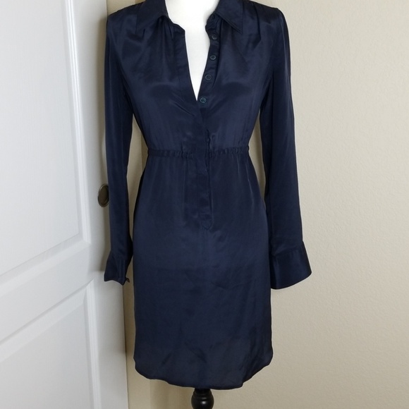 Banana Republic Dresses & Skirts - Banana Republic 100% silk, shirt dress